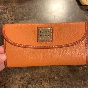 Dooney & Bourke wallet